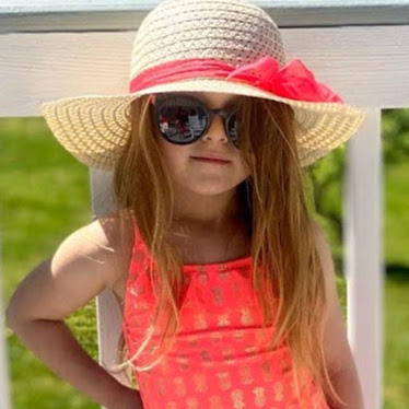 Hannah Jones Photo 16
