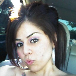 Michele Hernandez Photo 27