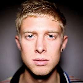 Zach Hart Photo 4