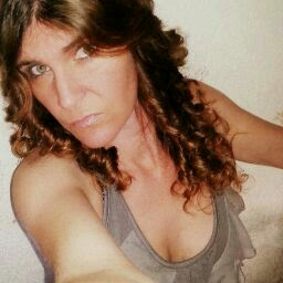 Elizabeth Weakley Photo 3