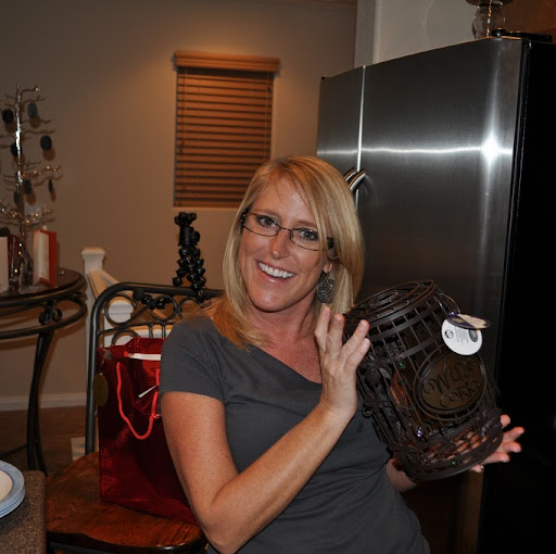 Barbara Daniels Photo 48
