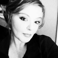 Michelle Devine Photo 26