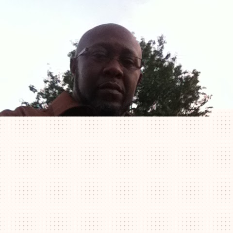 Derrick Simmons Photo 13