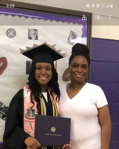 Yolanda Harris Photo 24