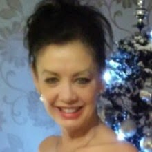Angela Griffiths Photo 33