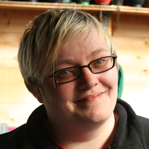 Rebecca Hutton Photo 11