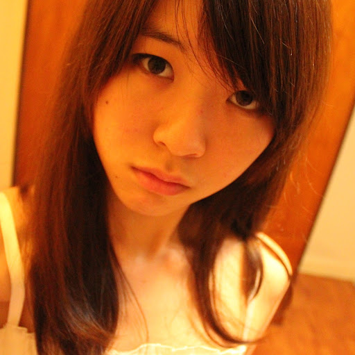 Laura Lin Photo 23