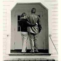 Julie Garrett Photo 16