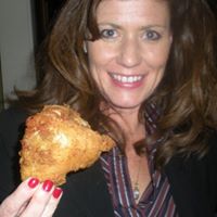 Michelle Douglass Photo 11