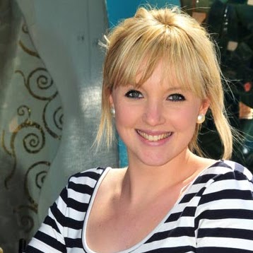 Laura Hendricks Photo 33