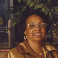 Lilly Richardson Photo 4