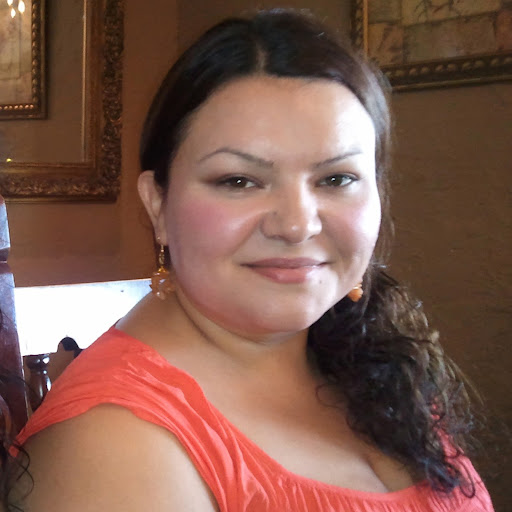 Regina Guzman Photo 9