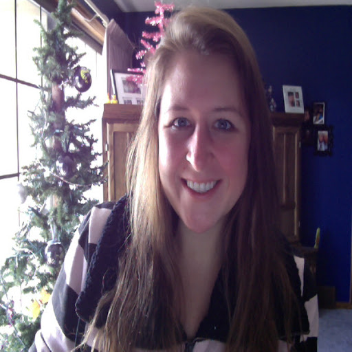 Amy Larson Photo 33