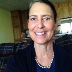 Joanna Peters Photo 36