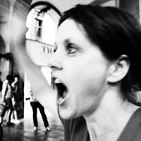 Julia Pettit Photo 13