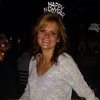 Kelly Swanson Photo 34