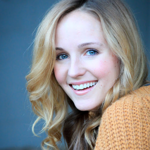 Sara Fletcher Photo 8