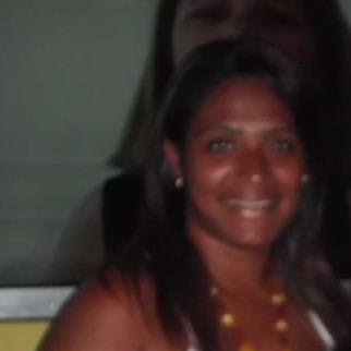 Kelly Rodrigues Photo 19
