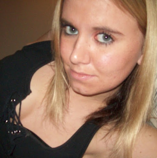 Danielle Maier Photo 9