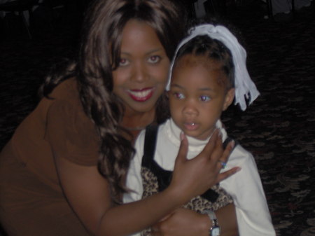 Gina Anderson Photo 6