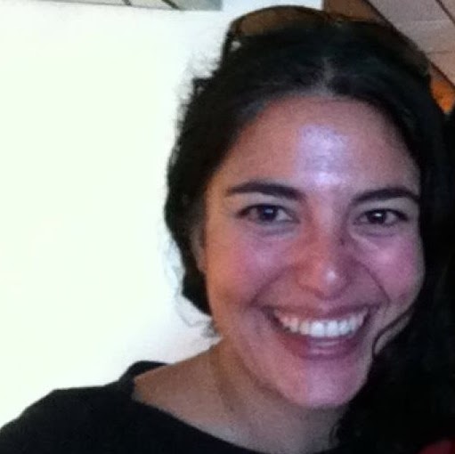 Elizabeth Quintanilla Photo 10