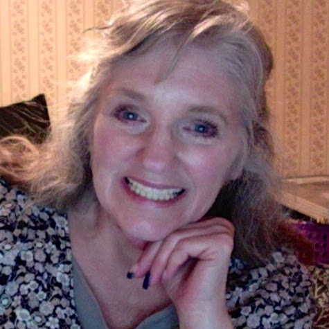 Robyn Steele Photo 11