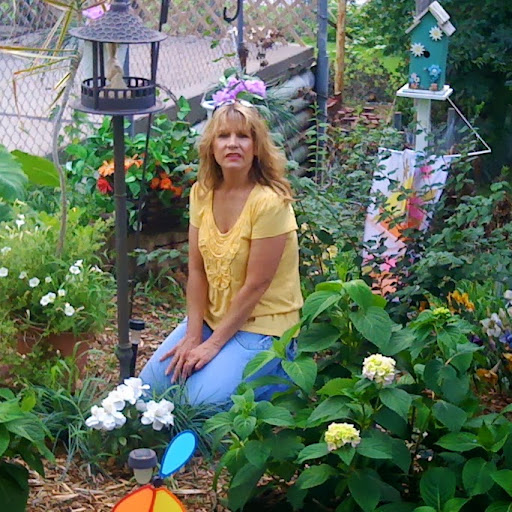 Angela Pike Photo 45