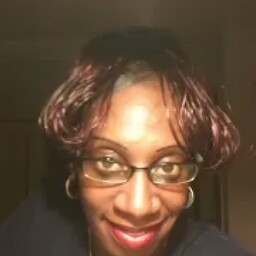Trina Robinson Photo 32
