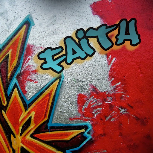 Faith May Photo 26