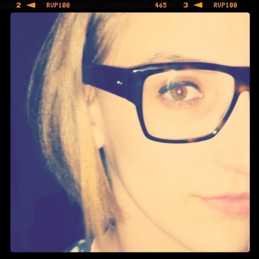 Lauren Lowe Photo 9
