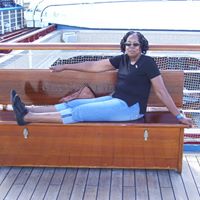 Sandra Ruth Photo 23