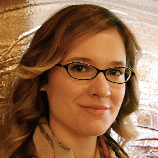 Lindsay Moore Photo 18