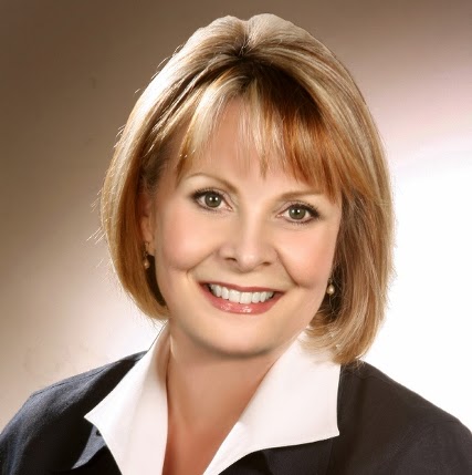 Kathy Gibson Photo 17