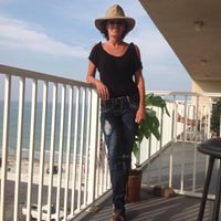 Heidi Girard Photo 7