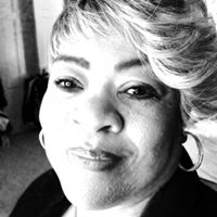 Helen Williamson Photo 25