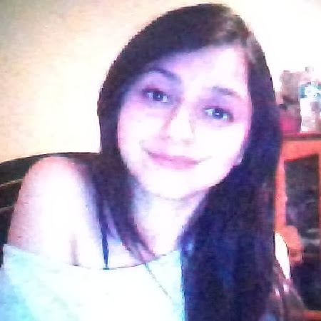 Elizabeth Castillo Photo 30