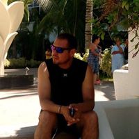 Francisco Flores Photo 12