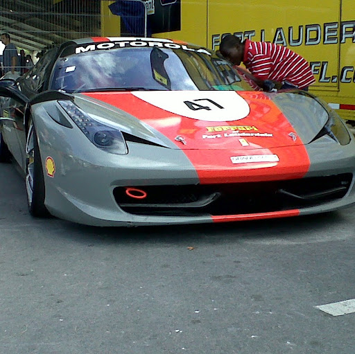 Roger Dean Photo 11