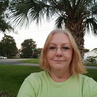 Linda Roach Photo 20