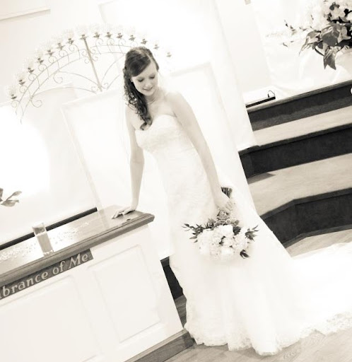 Sarah Huber Photo 33