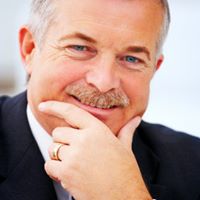 Jonathan Devine Photo 4