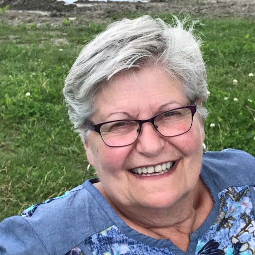 Suzanne Leonard Photo 32