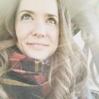 Sara Drake Photo 20