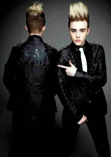 Danielle Stevenson Photo 13