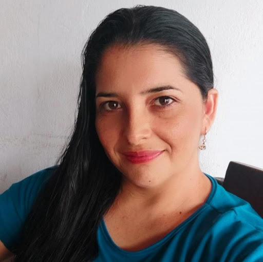Alejandra Espitia Photo 18
