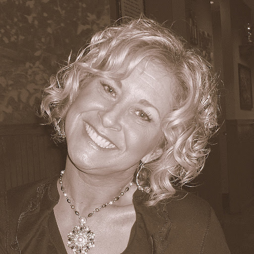 Michelle Yates Photo 40