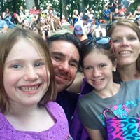 Laurie Malloy Photo 9