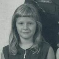 Kelly Elliott Photo 9