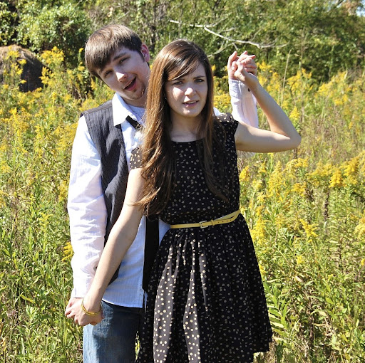 Kayla White Photo 8