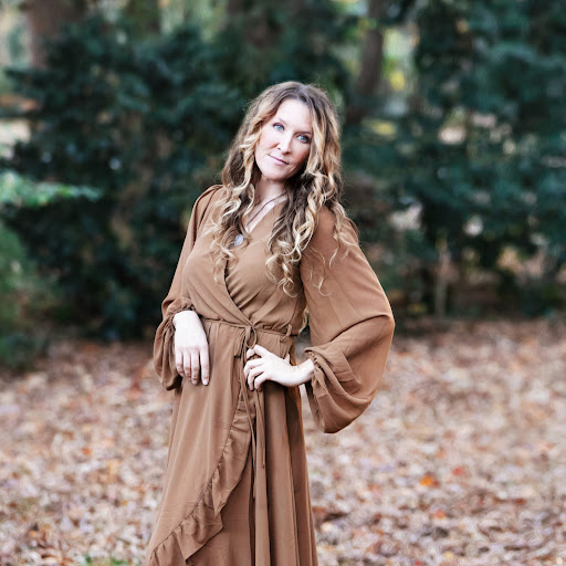 Jamie Heck Photo 27